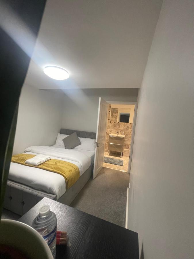 Beautiful En-Suite Bedroom Ипсуич Екстериор снимка