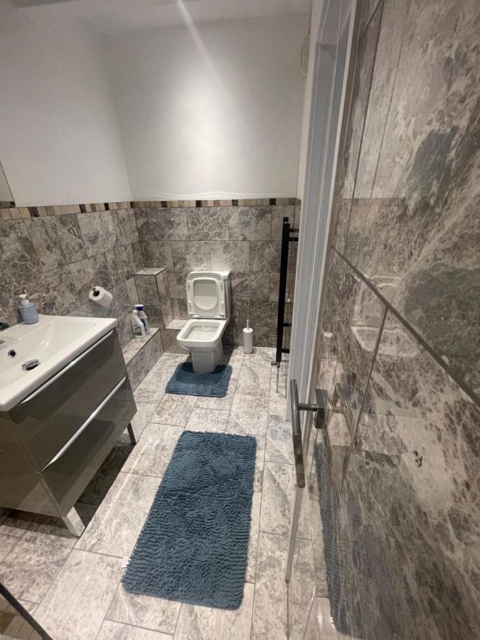 Beautiful En-Suite Bedroom Ипсуич Екстериор снимка