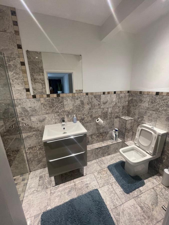 Beautiful En-Suite Bedroom Ипсуич Екстериор снимка