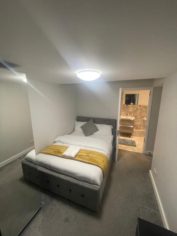 Beautiful En-Suite Bedroom Ипсуич Екстериор снимка