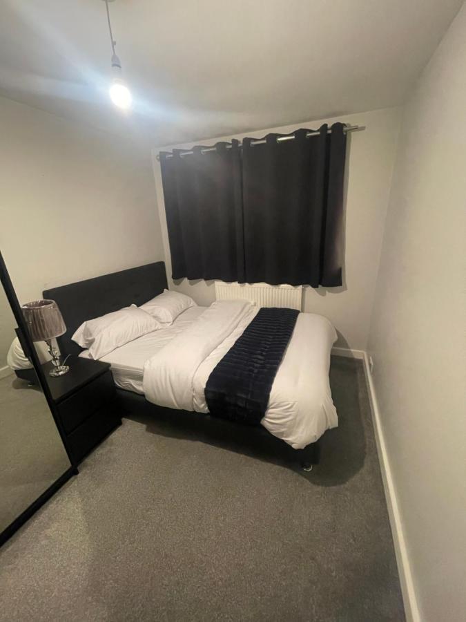 Beautiful En-Suite Bedroom Ипсуич Екстериор снимка