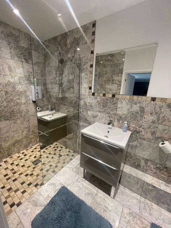 Beautiful En-Suite Bedroom Ипсуич Екстериор снимка