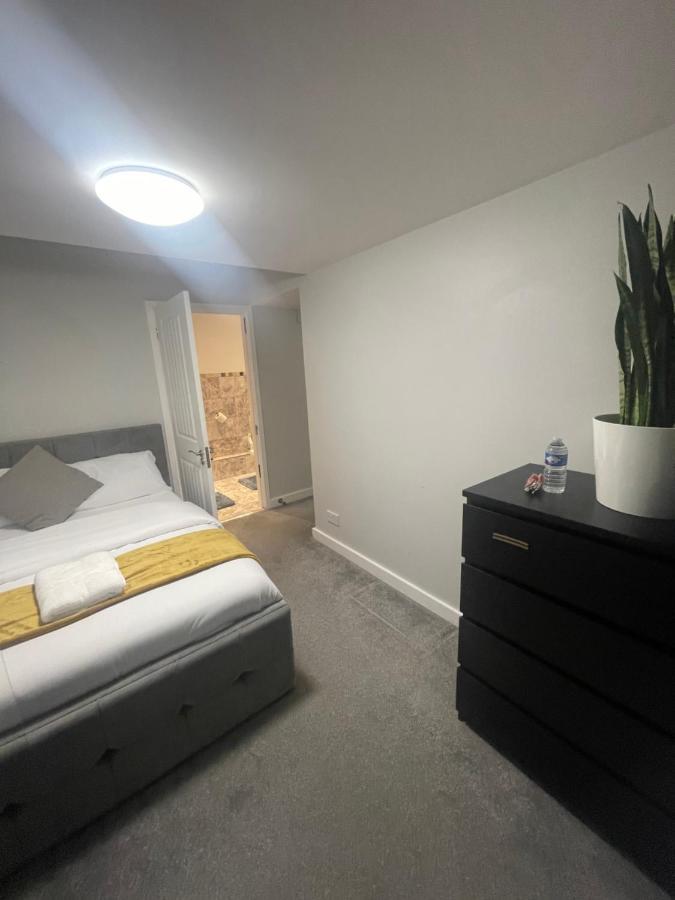 Beautiful En-Suite Bedroom Ипсуич Екстериор снимка